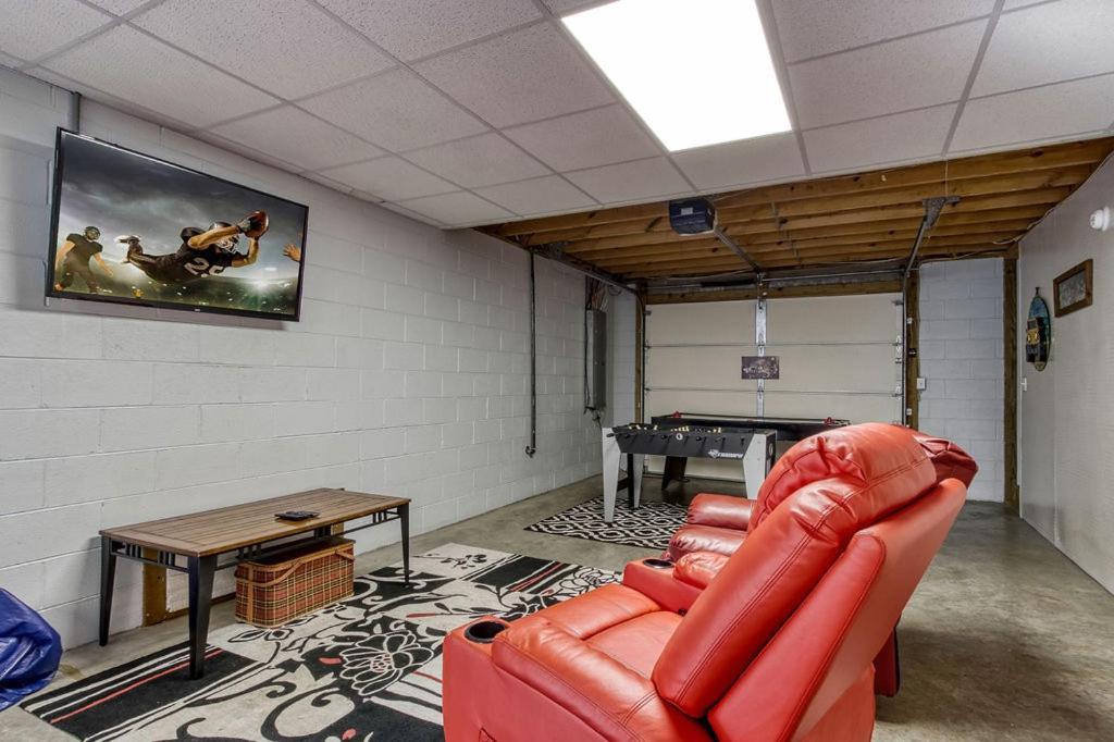 Rock Of Ages, Hot Tub, Game Room, Wifi, 1089 Free Tickets Each Paid Day, Dollywood And More Pigeon Forge Rom bilde